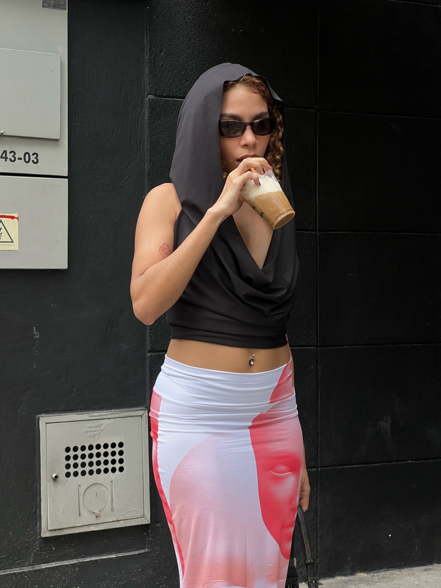 HOODED TOP