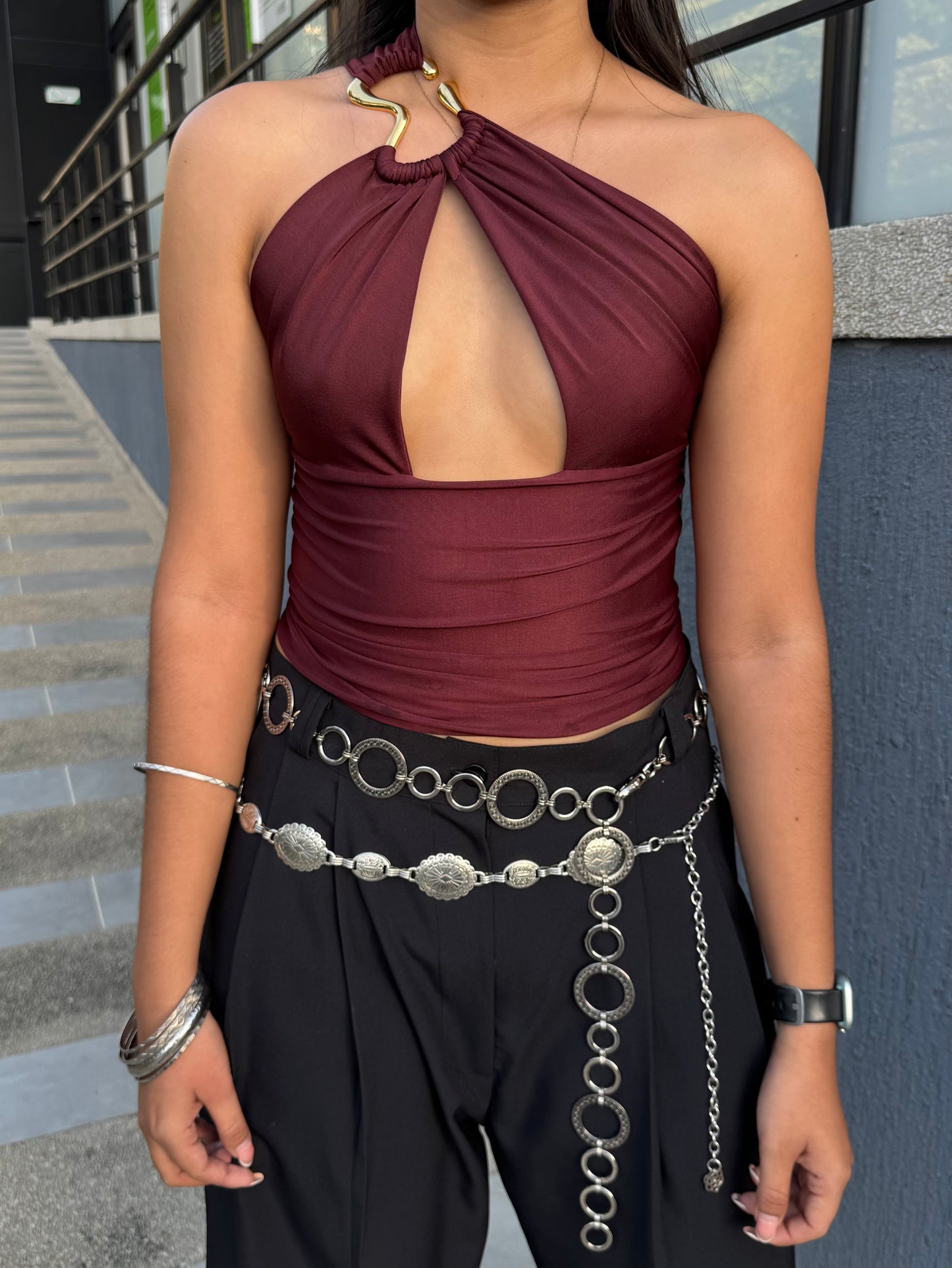 HALTERNECK TOP