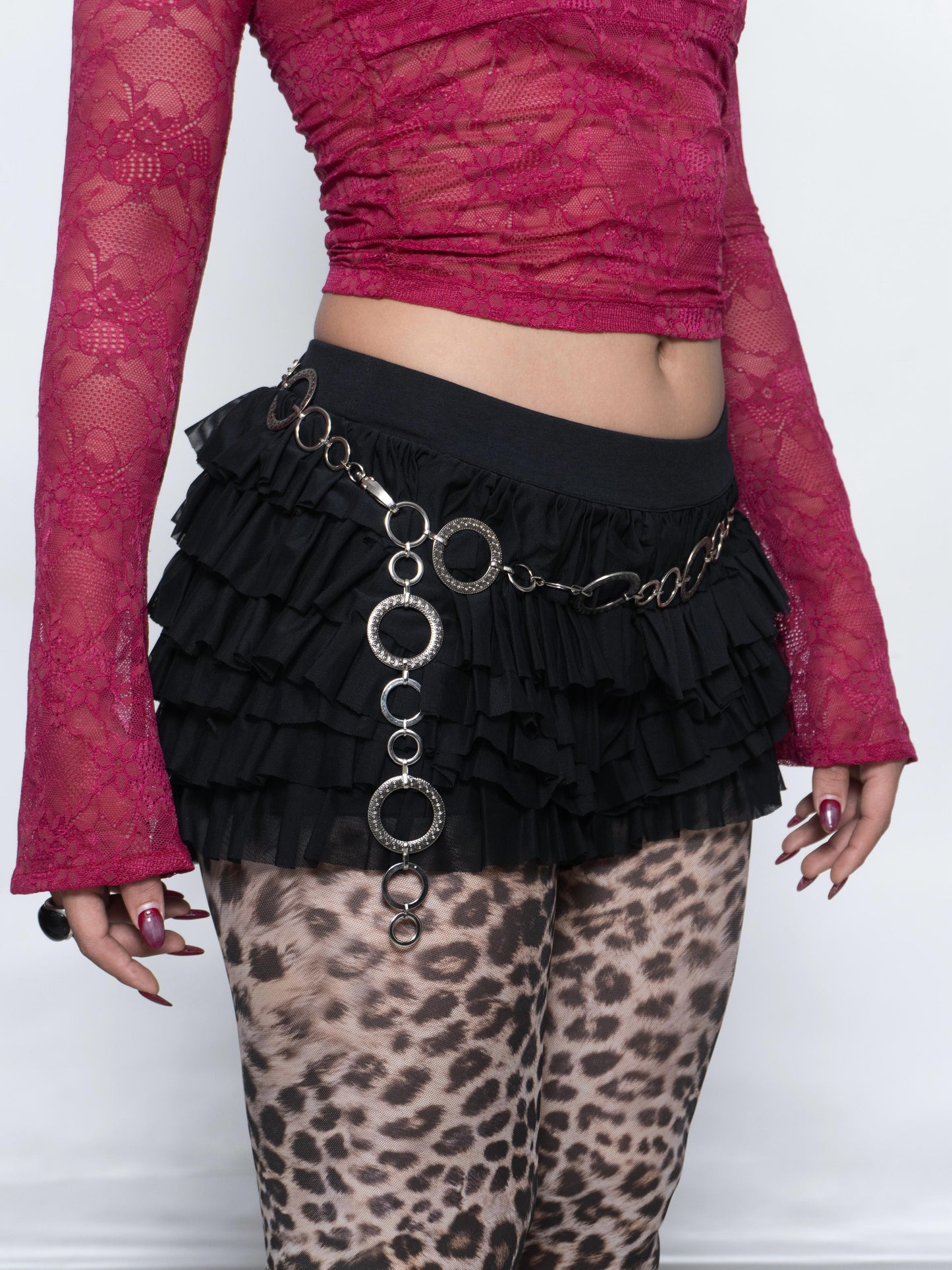 BLACK RUFFLE SHORTS