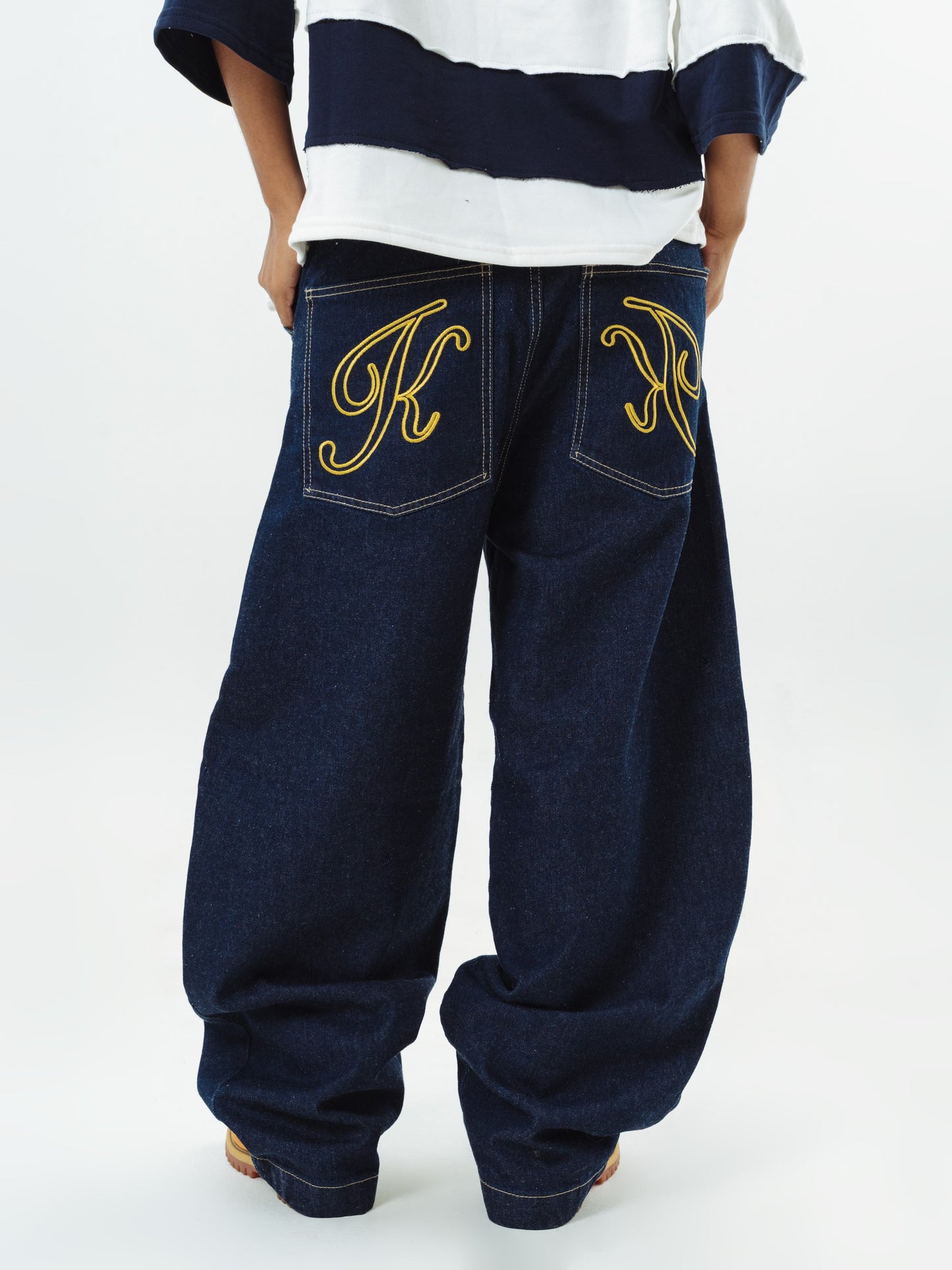 BLUE BARREL JEANS