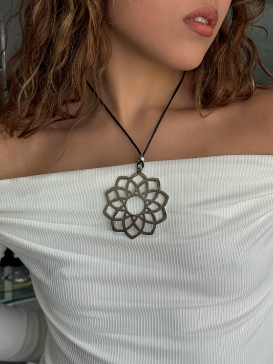 MANDALA CHOKER