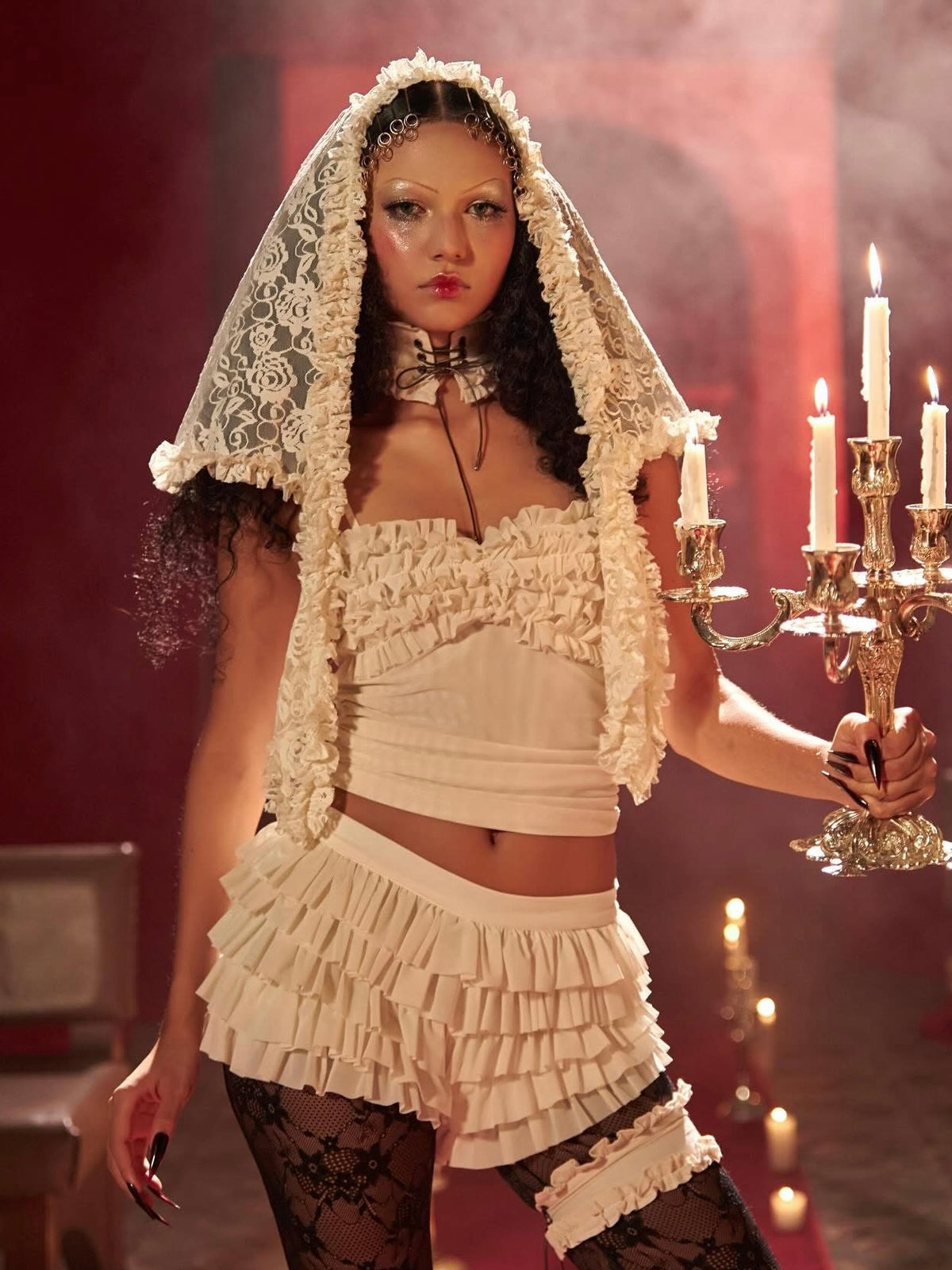 LACE MANTILLA