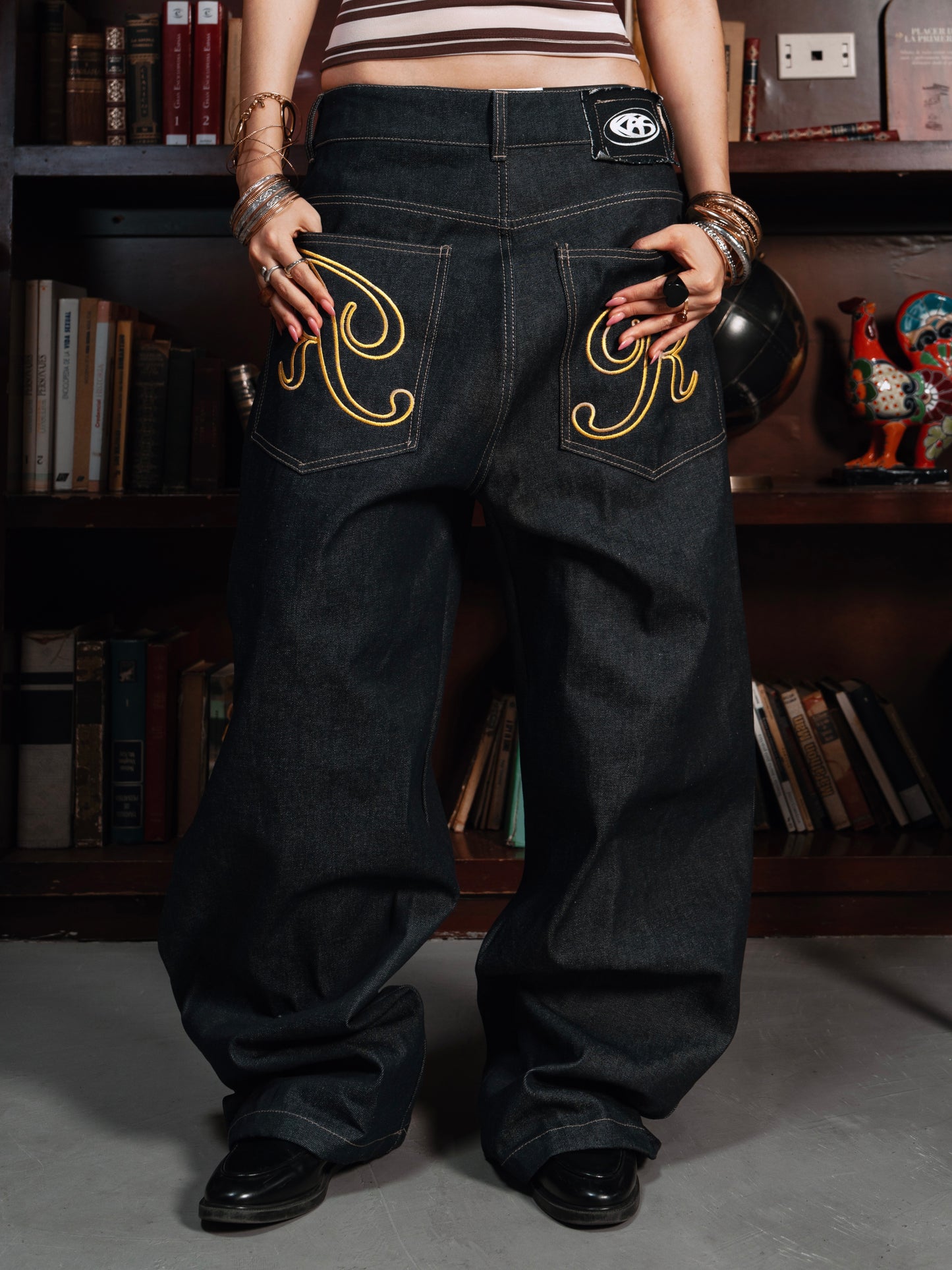 BLUE BARREL JEANS