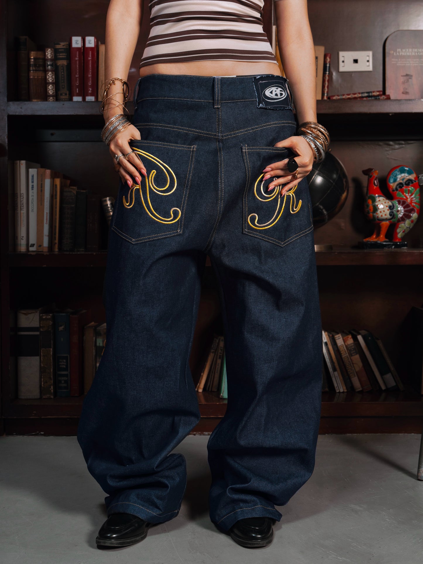 BLUE BARREL JEANS