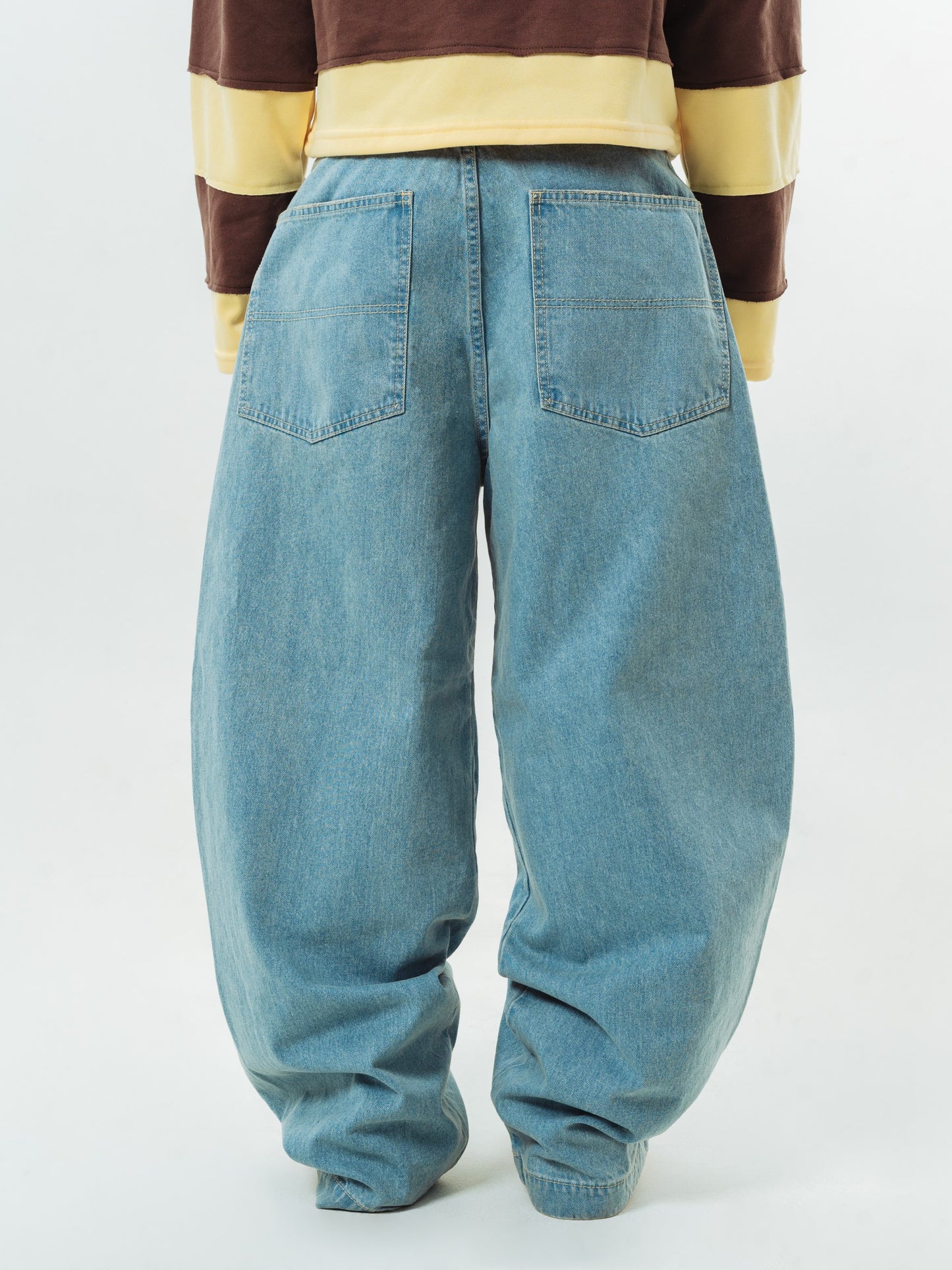 LIGTH BARREL JEANS
