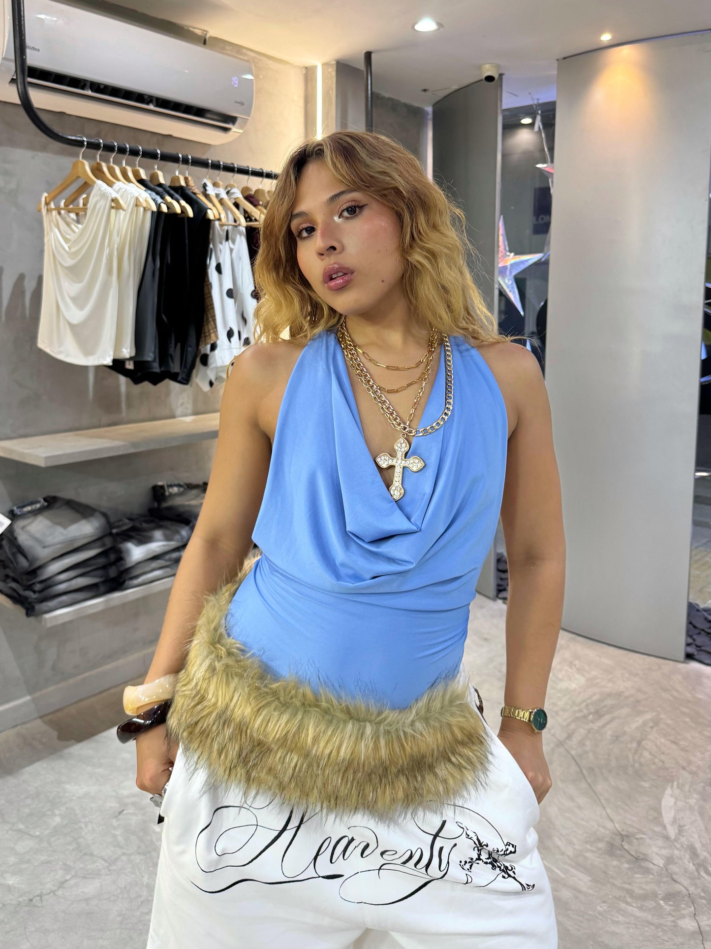 SKY HALTER TOP